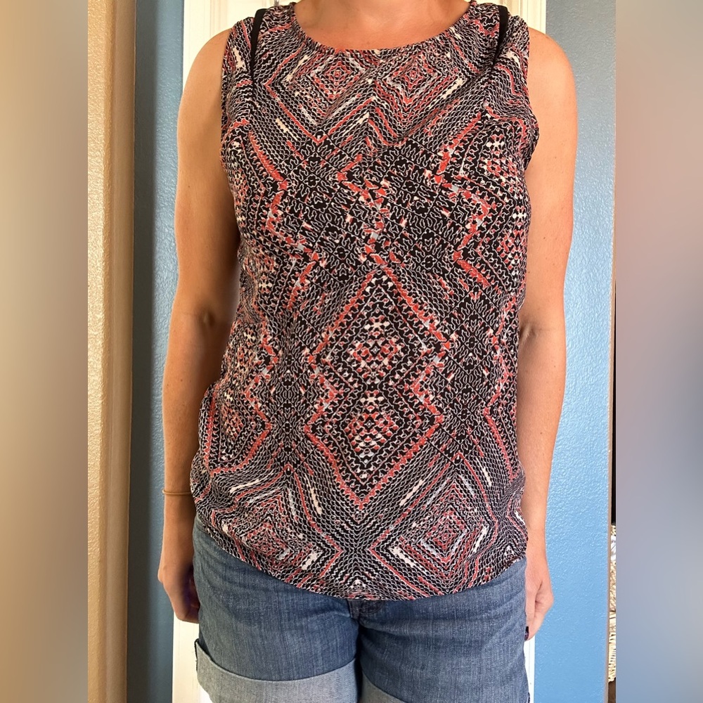 41 Hawthorn brand, women’s top